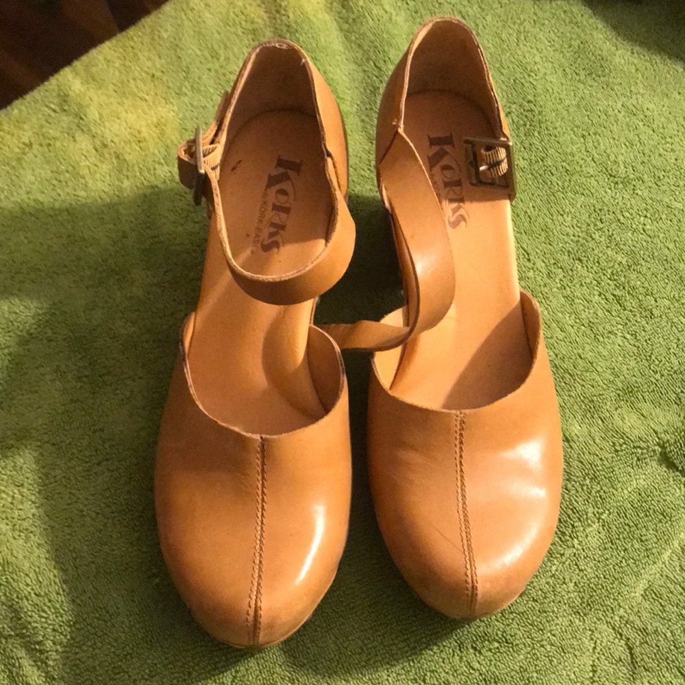 Korkease women’s platform shoes.